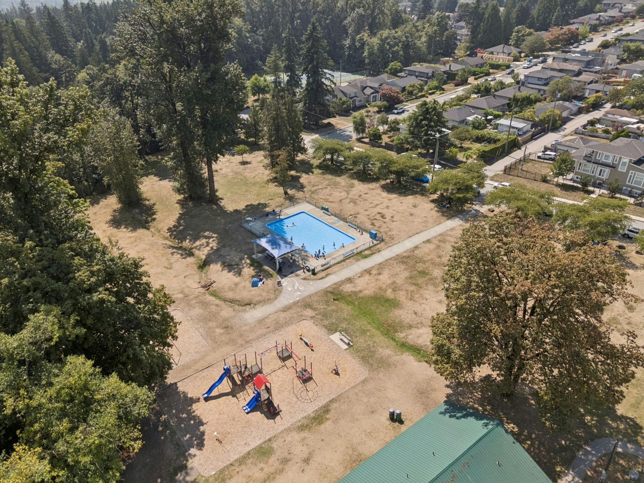 6702 Village Green, Burnaby, BC, V5E 4K7 - 32