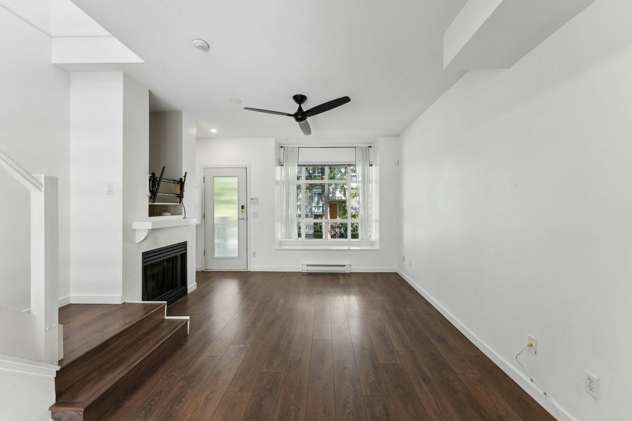 6702 Village Green - 2