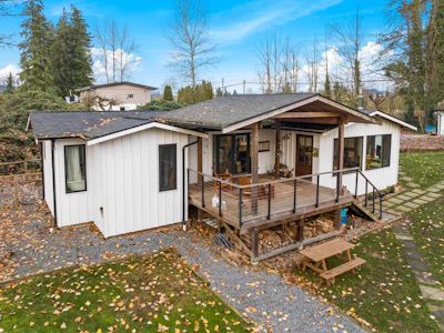 6271 272 Street - 4