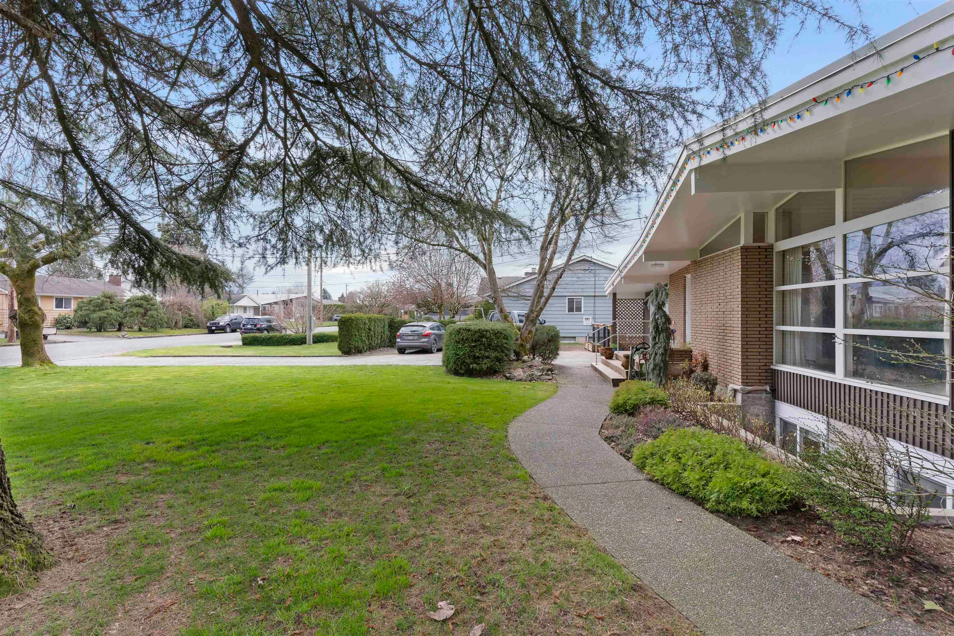 46589 Riverside Drive - 2