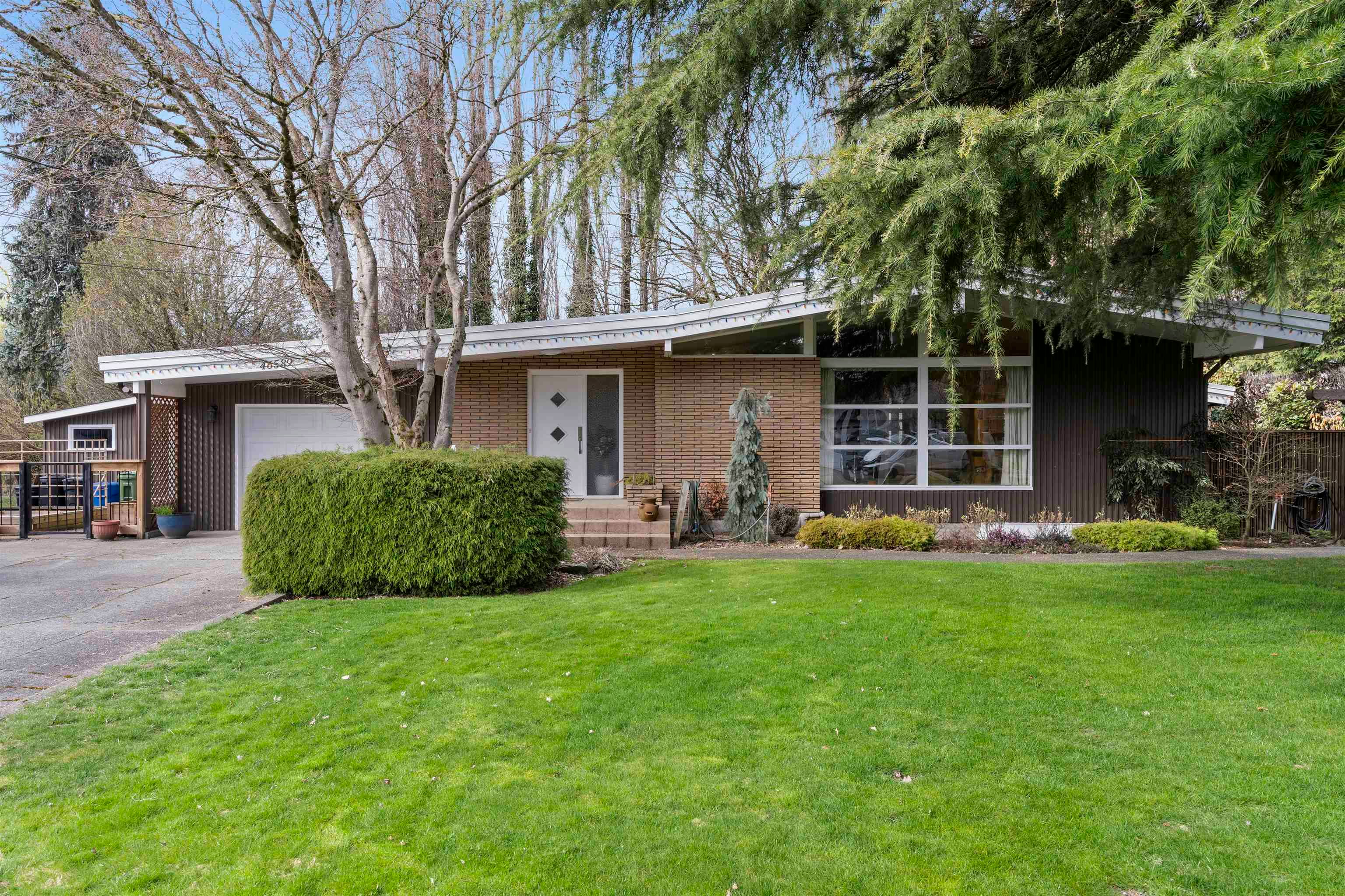 46589 Riverside Drive, Chilliwack, BC, V2P 3M1