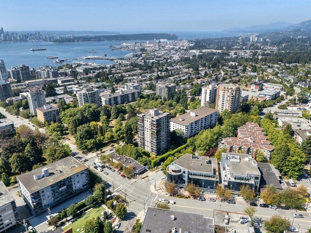 1104-114 W Keith Road, North Vancouver, BC, V7M 3C9 - 36