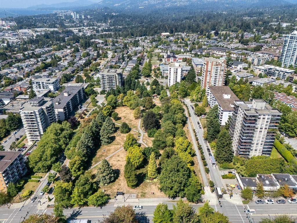 1104-114 W Keith Road, North Vancouver, BC, V7M 3C9 - 35