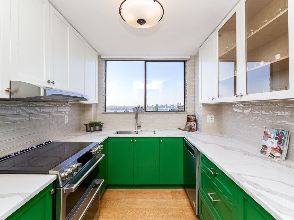 1104-114 W Keith Road, North Vancouver, BC, V7M 3C9 - 17