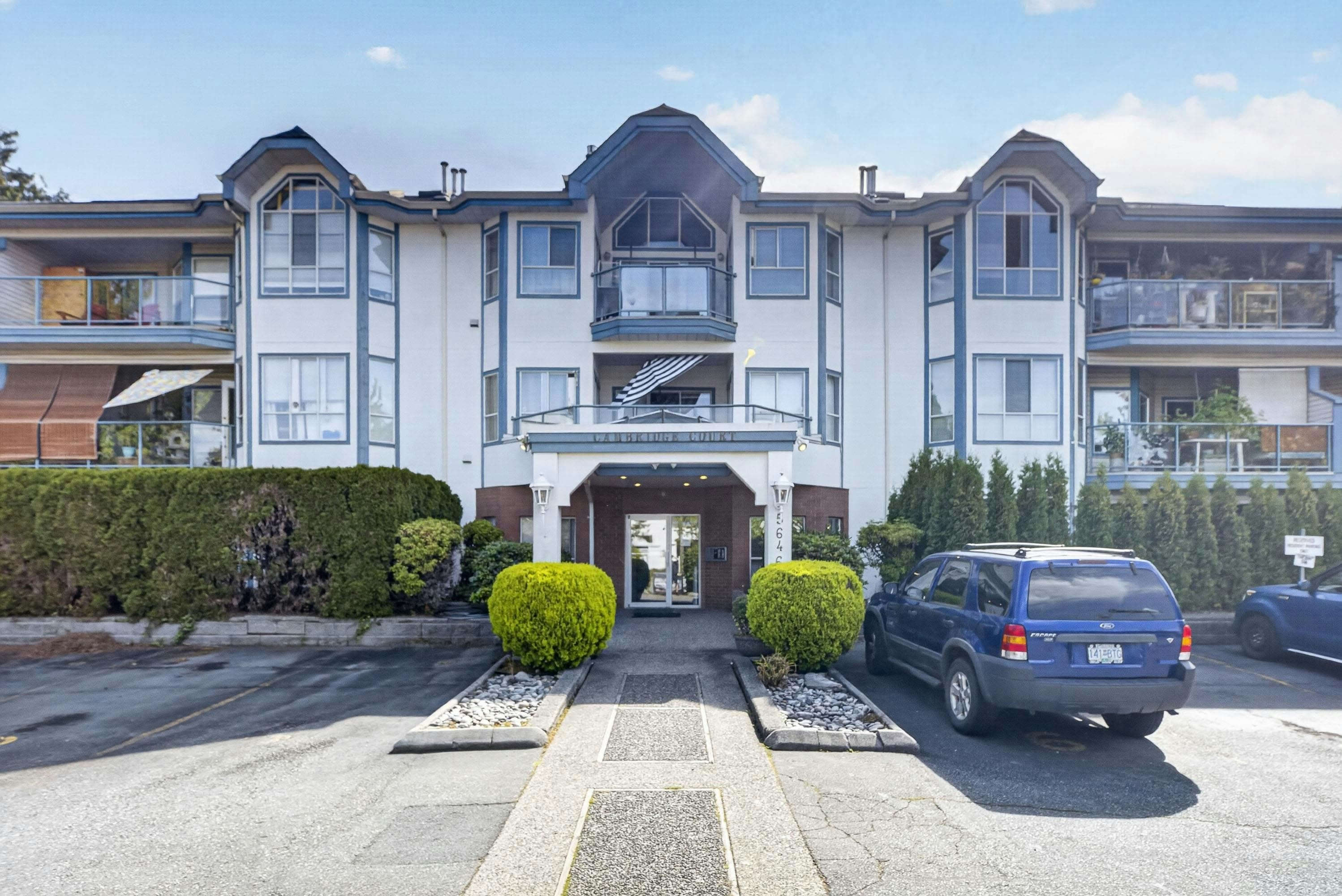 204-5646 200 Street, Langley, BC, V3A 1M8