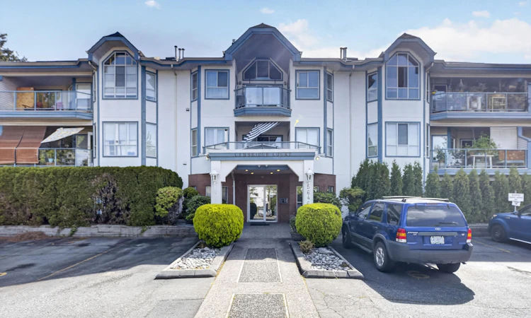 204-5646 200 Street