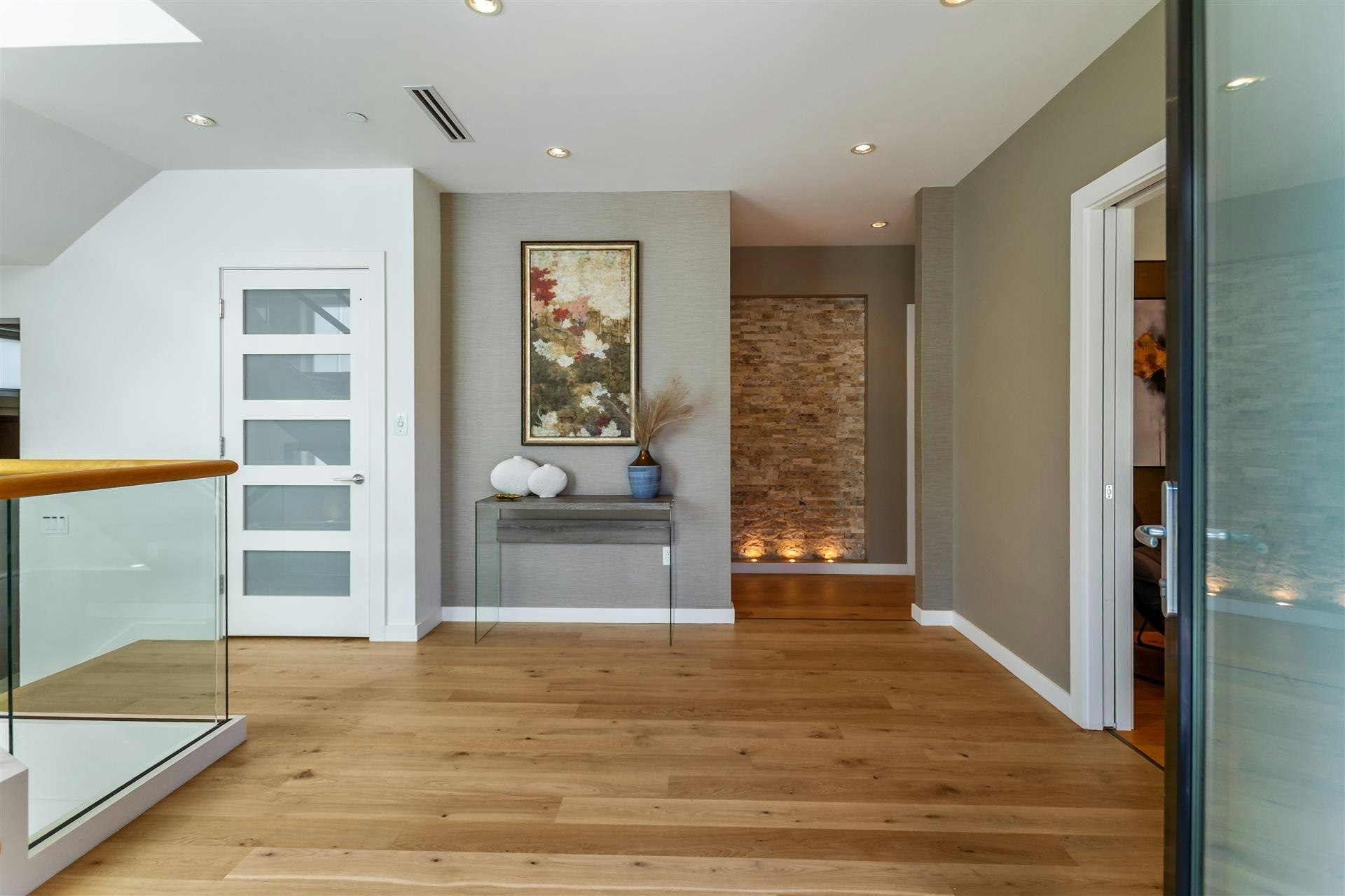 2507 Edgar Crescent - 2