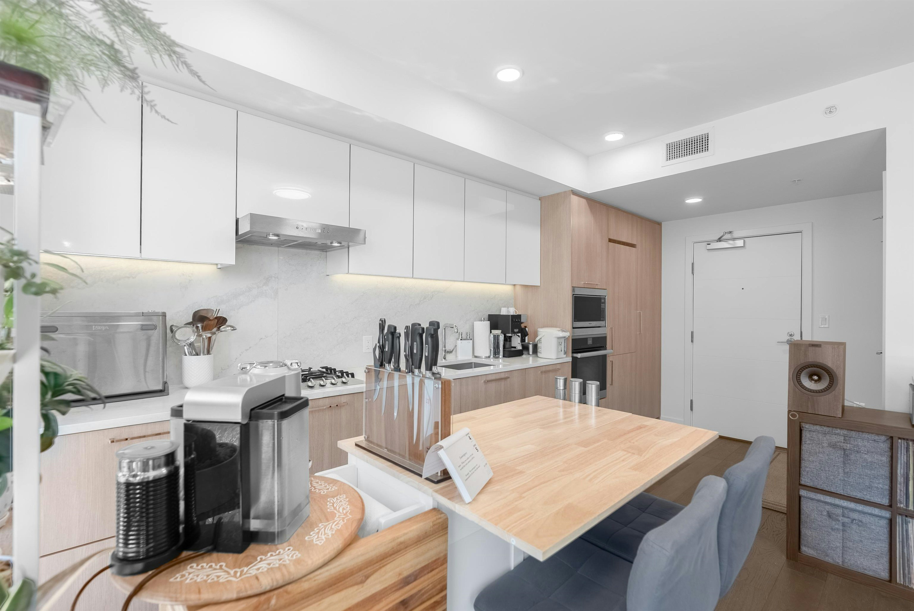 1002-3200 Corvette Way, Richmond, BC, V6X 0T8 - 8