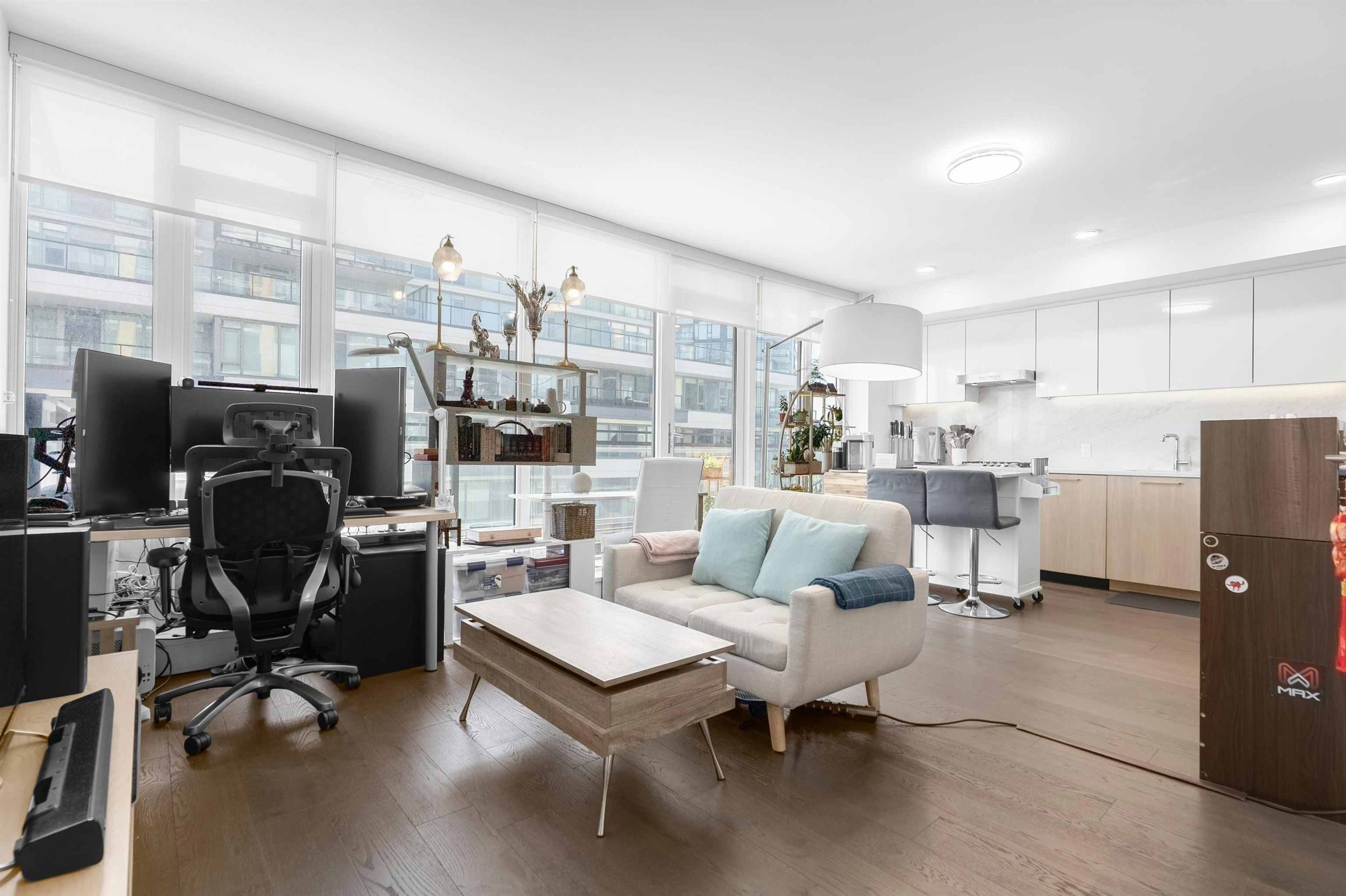 1002-3200 Corvette Way - 3