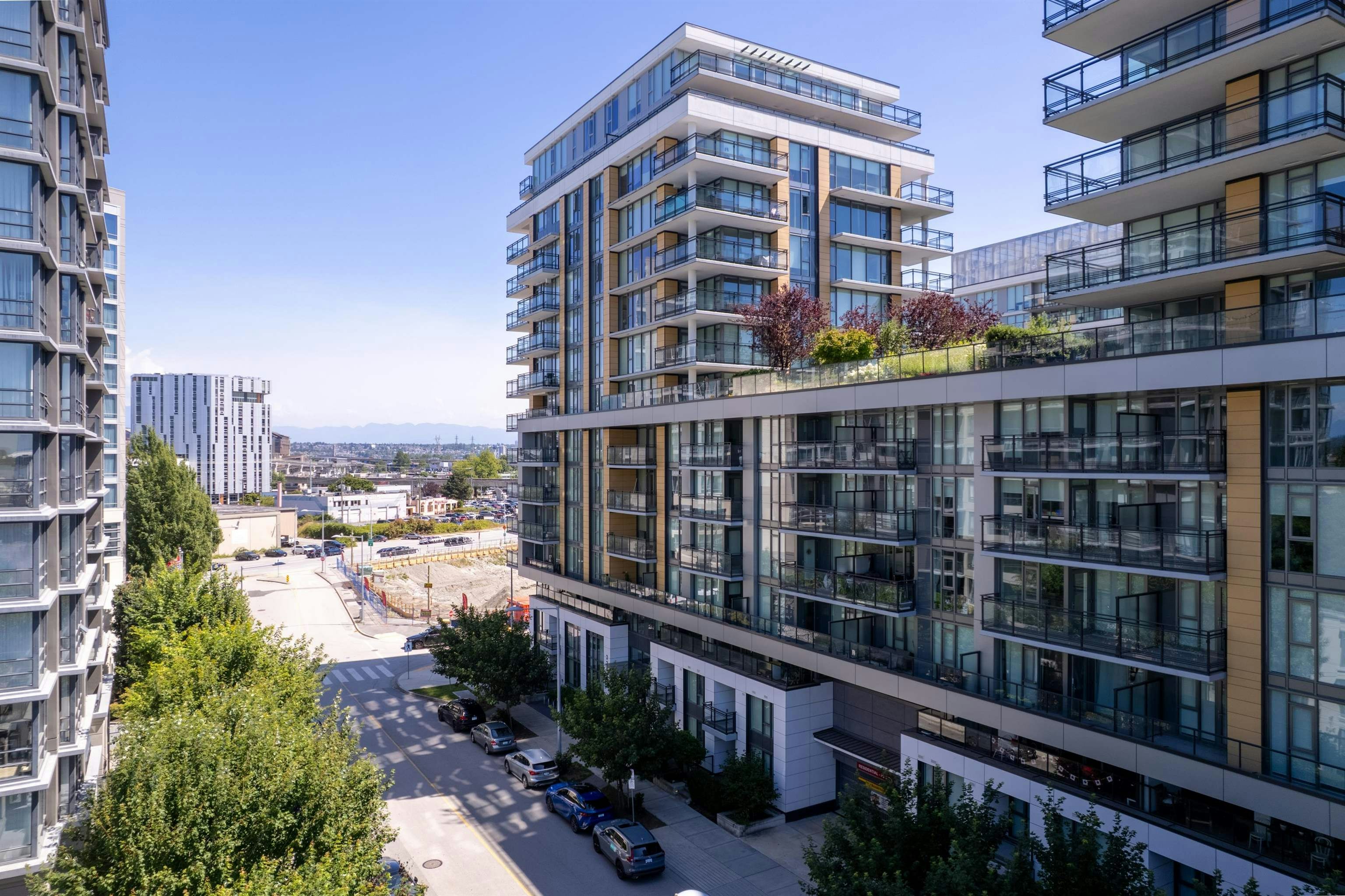 1002-3200 Corvette Way - 2