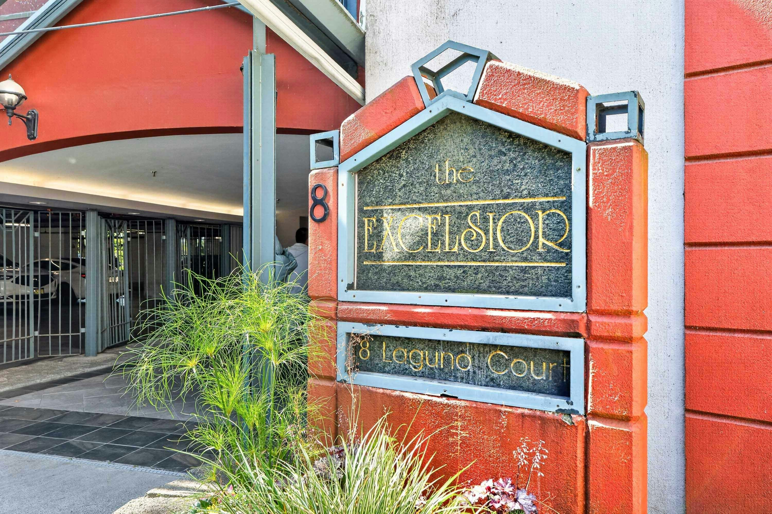 1802-8 Laguna Court - 3