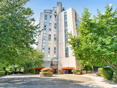 1802-8 Laguna Court - 2