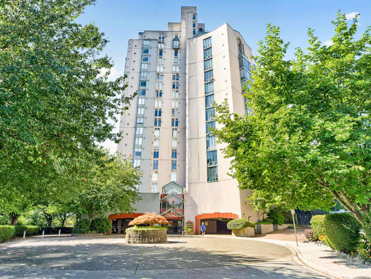 1802-8 Laguna Court, New Westminster, BC, V3M 6M6 - 2