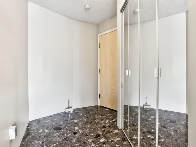 1802-8 Laguna Court, New Westminster, BC, V3M 6M6 - 4