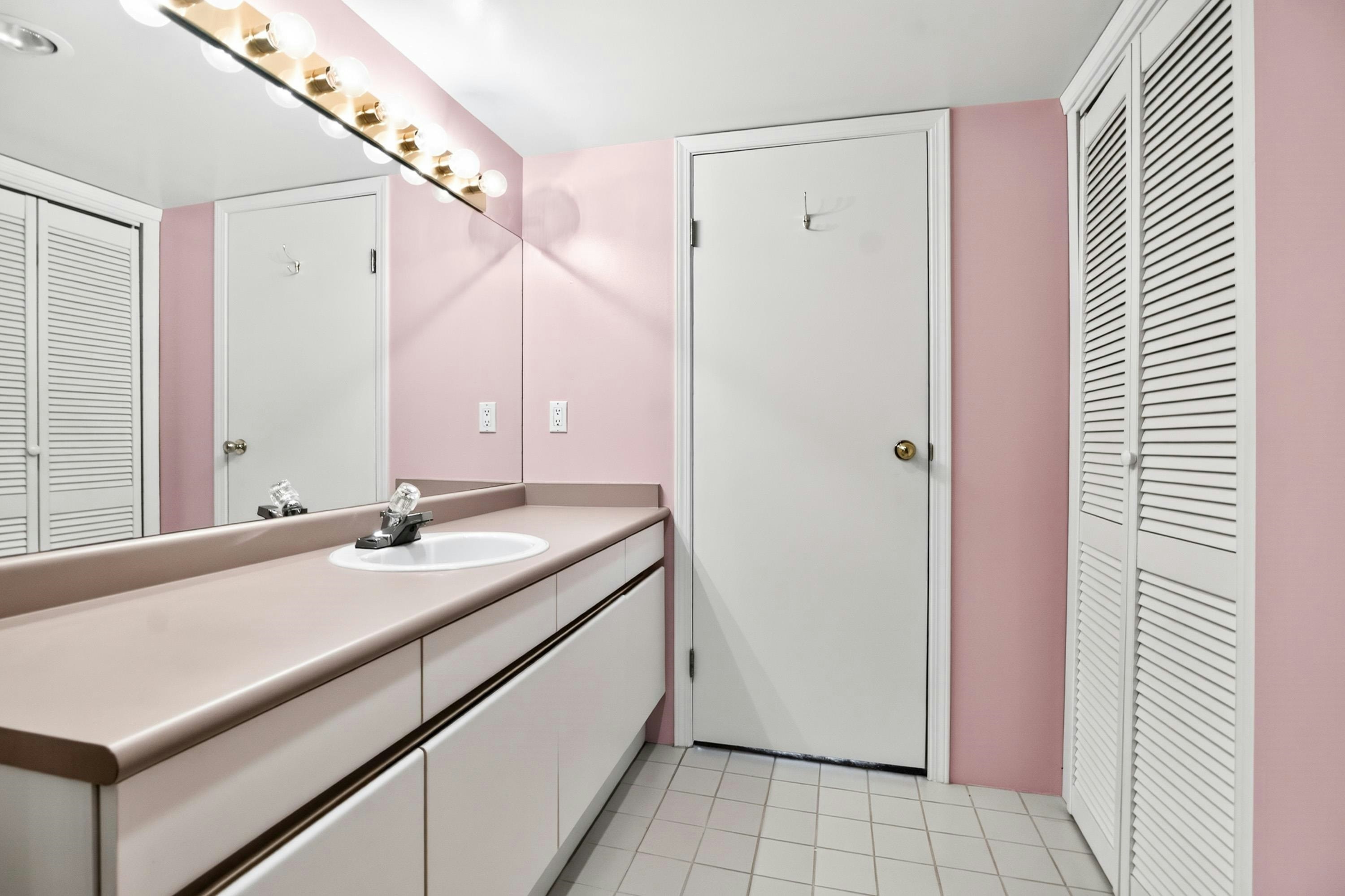 1802-8 Laguna Court, New Westminster, BC, V3M 6M6 - 25