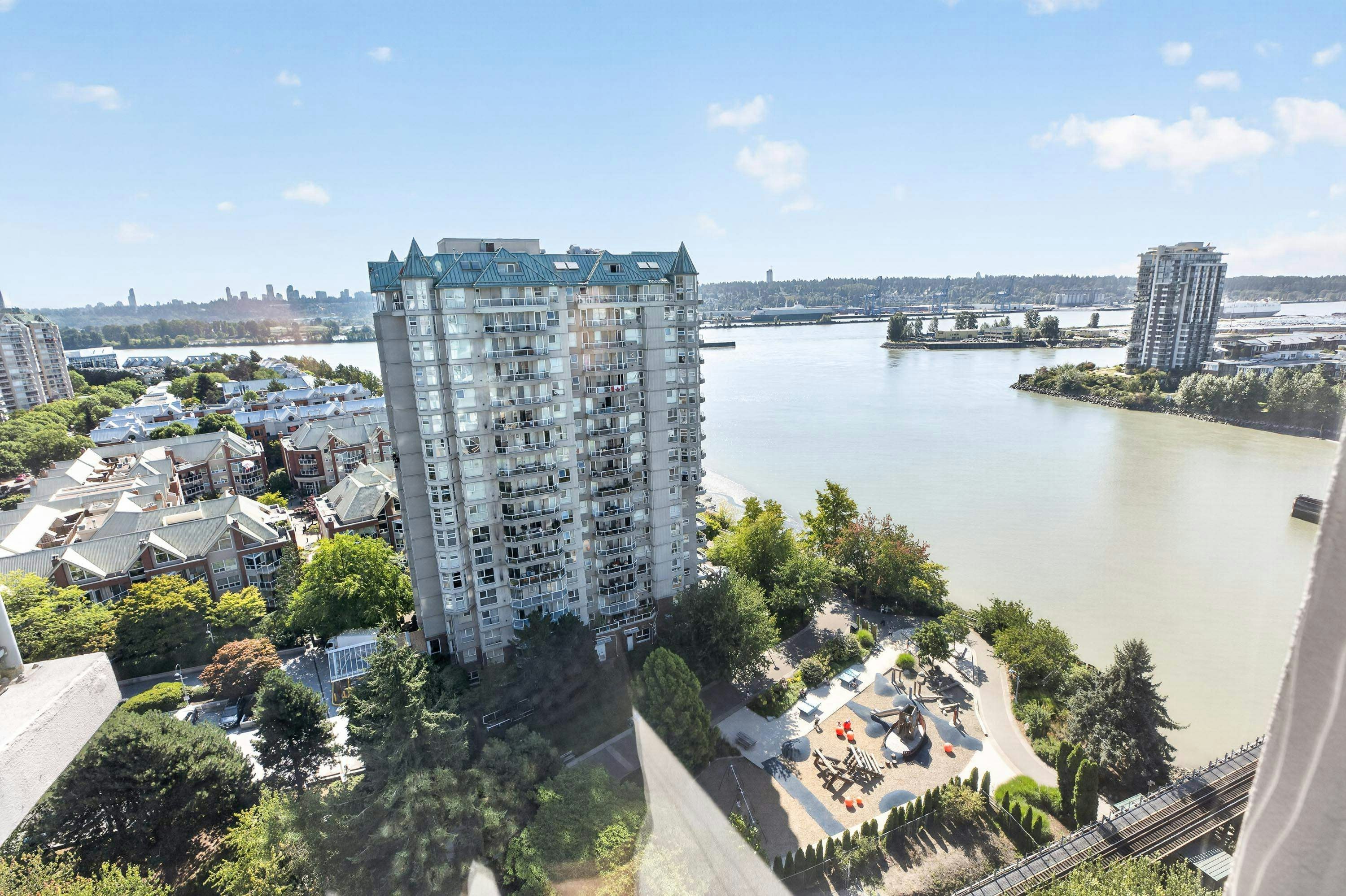 1802-8 Laguna Court, New Westminster, BC, V3M 6M6