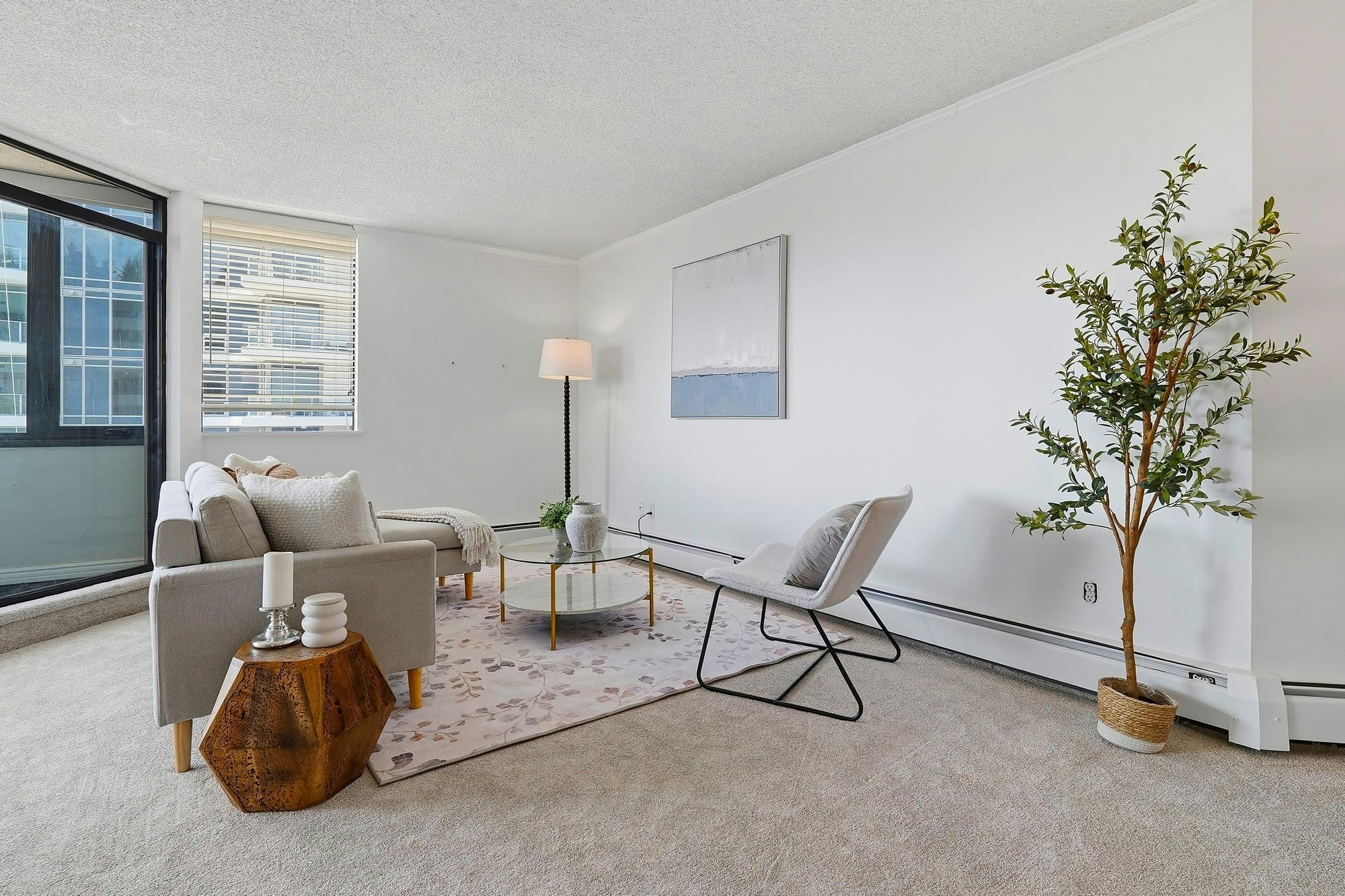 303-1480 Foster Street - 2