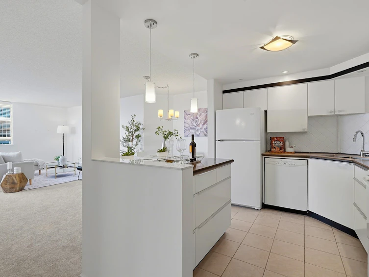 303-1480 Foster Street, Surrey, BC, V4B 3X7 - 10