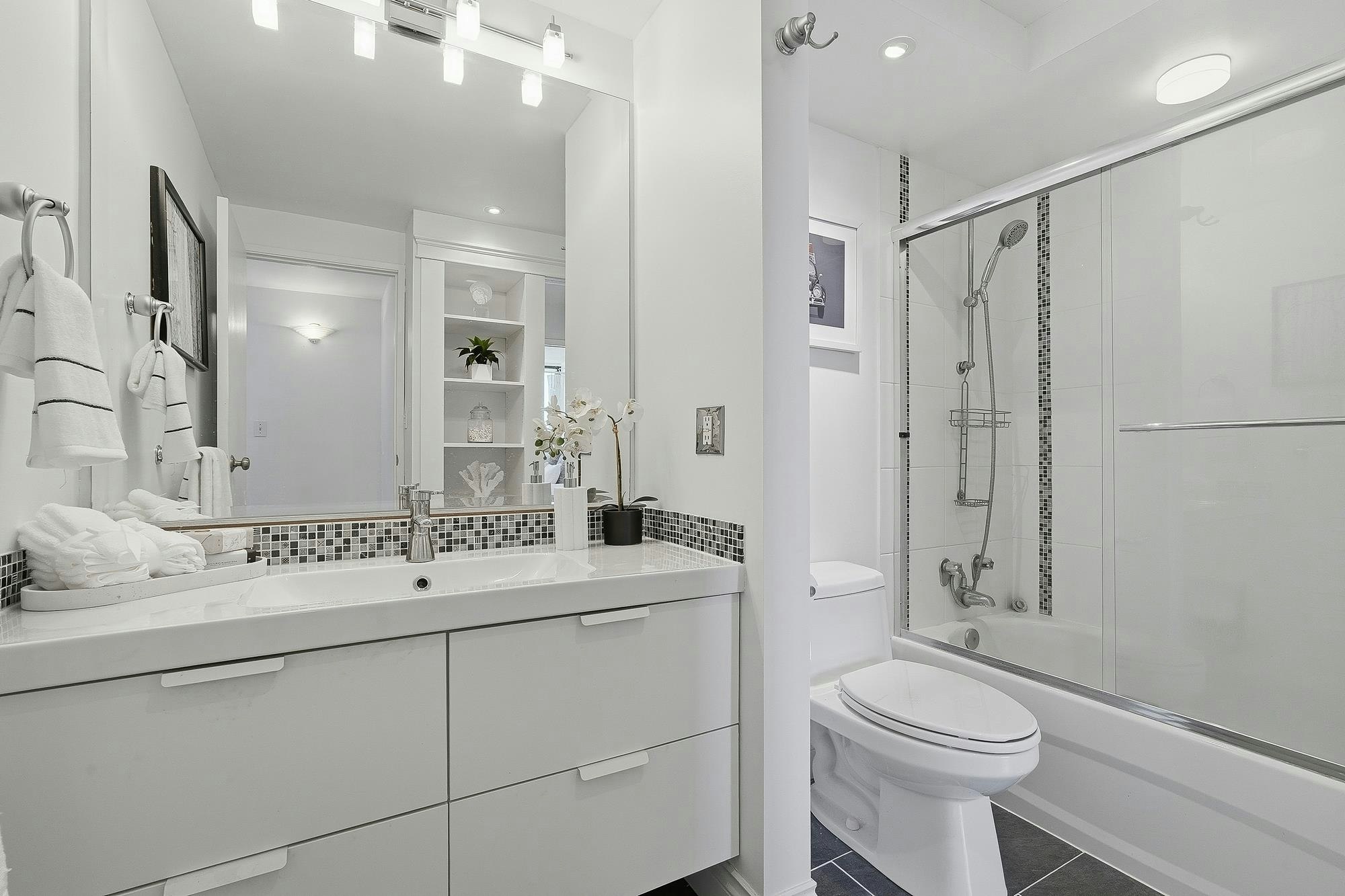 303-1480 Foster Street, Surrey, BC, V4B 3X7 - 15