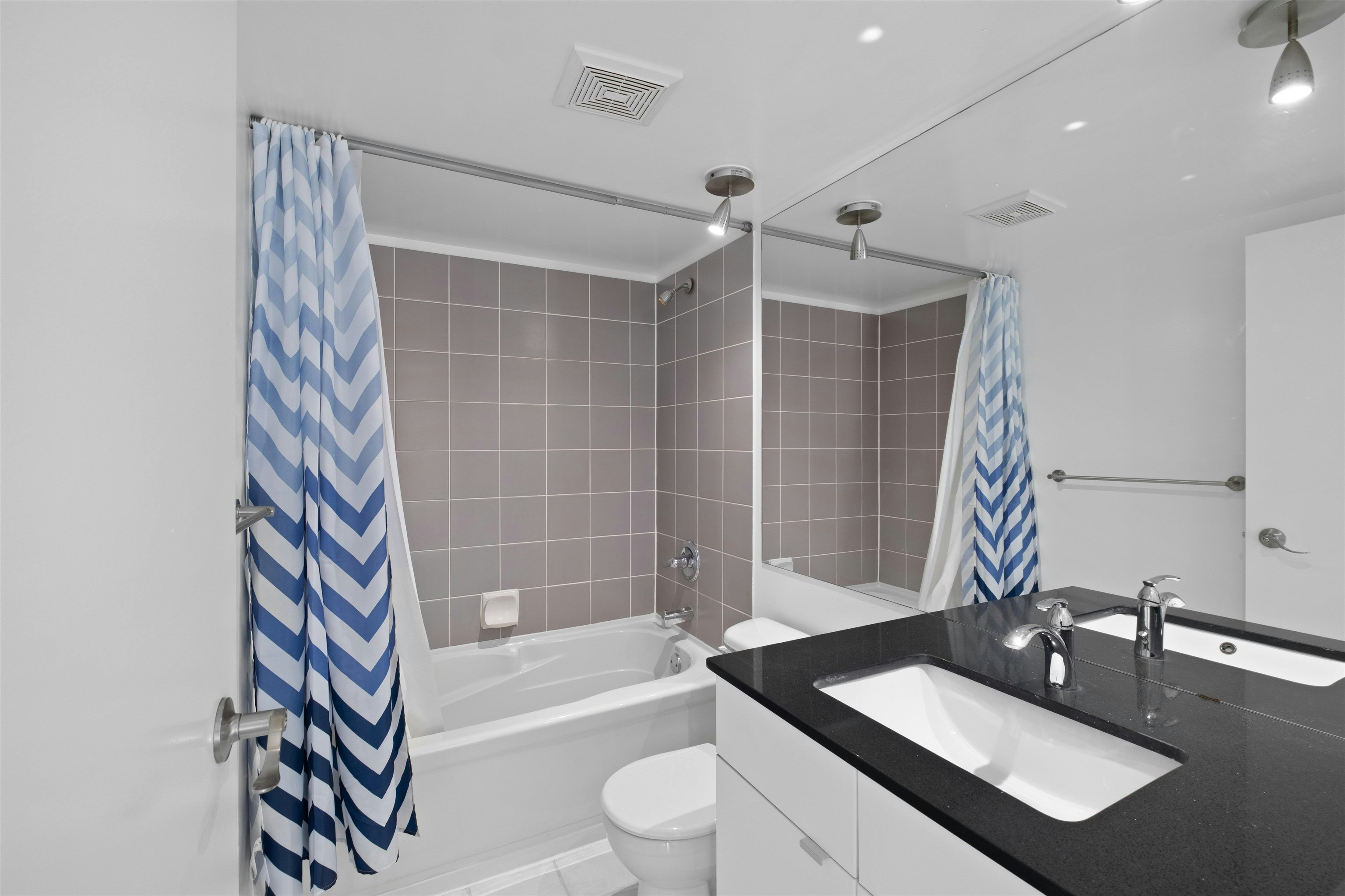 1202-1238 Seymour Street, Vancouver, BC, V6B 6J3 - 10