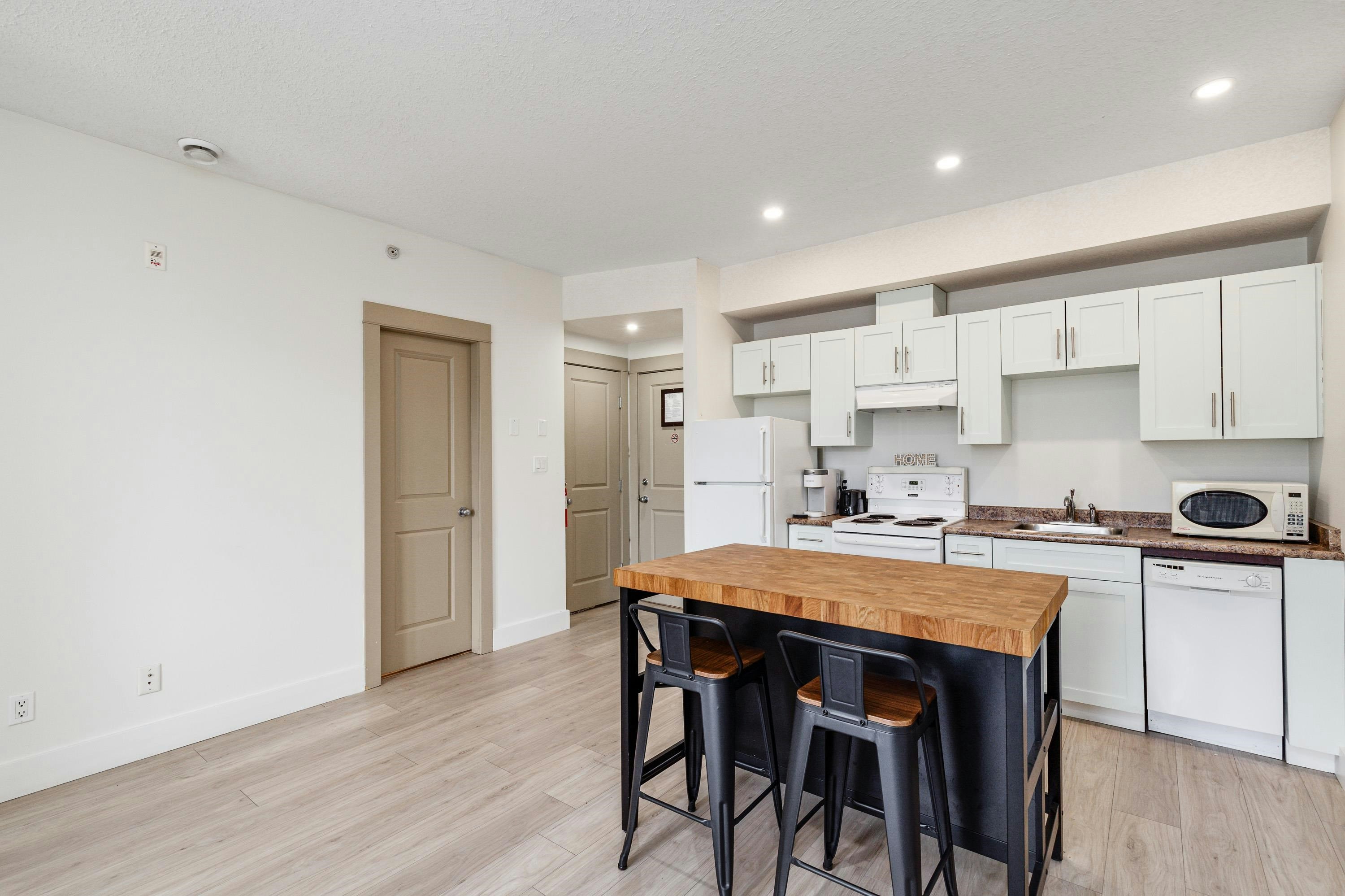 309-7330 Arbutus Street, Pemberton, BC, V0N 2L1 - 4