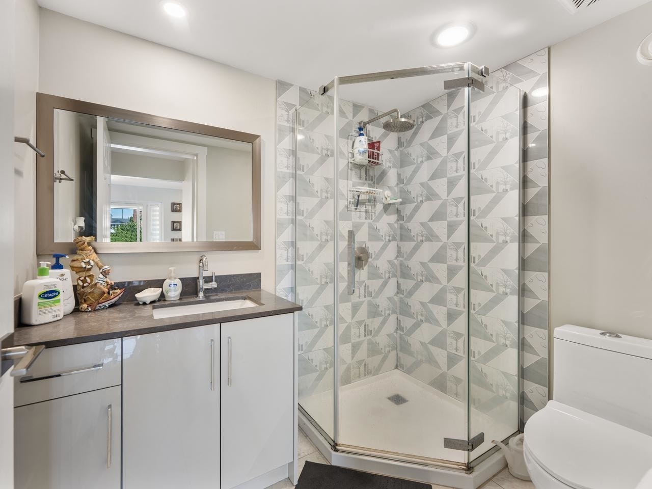 15271 95 Avenue, Surrey, BC, V3R 9C5 - 9