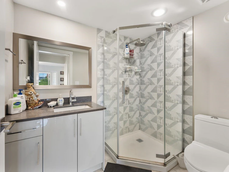 15271 95 Avenue, Surrey, BC, V3R 9C5 - 9