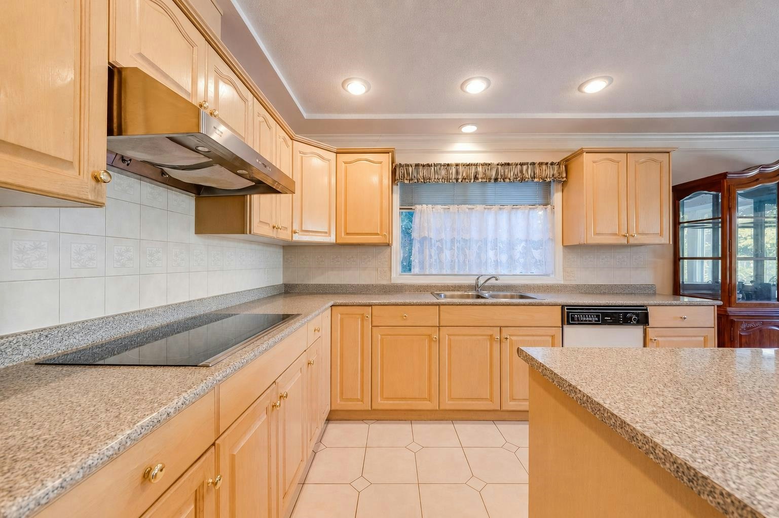 7038 Bridge Street, Richmond, BC, V6Y 2S7 - 8