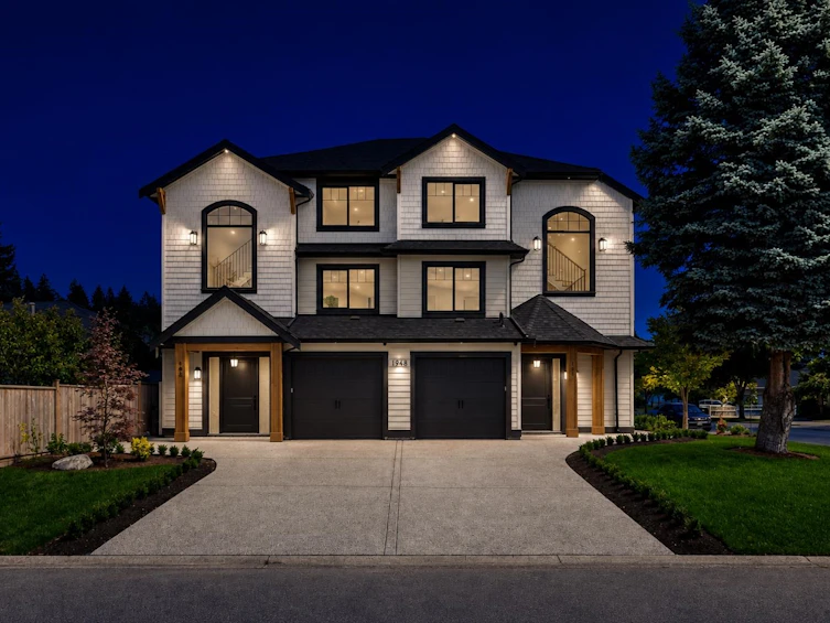 101-1948 143 Street, Surrey, BC, V4A 7Z2