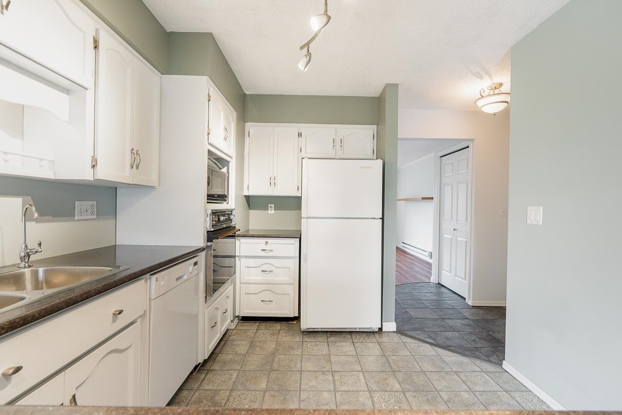 41-32959 George Ferguson Way, Abbotsford, BC, V2S 7W9 - 7