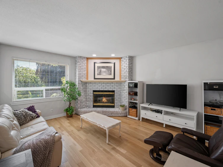 16614 Cherryhill Crescent, Surrey, BC, V2W 0A8 - 11