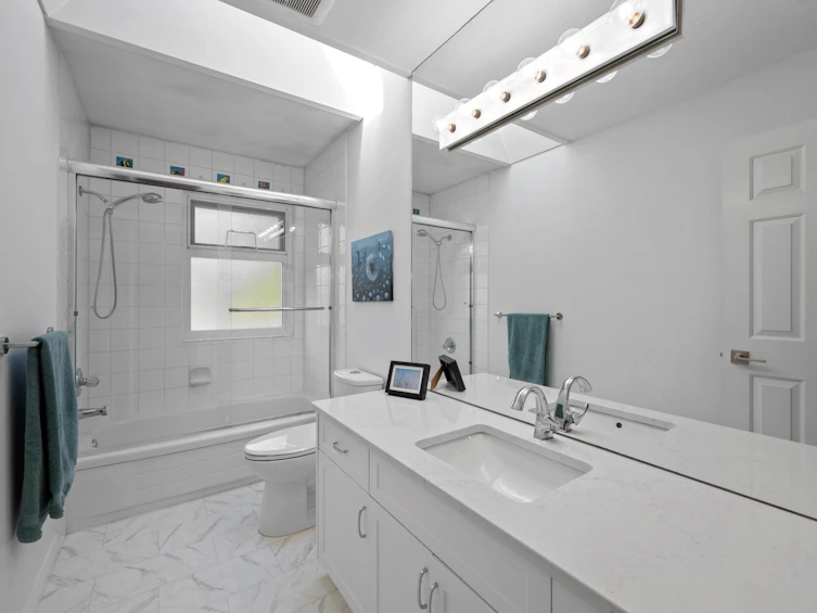 16614 Cherryhill Crescent, Surrey, BC, V2W 0A8 - 24