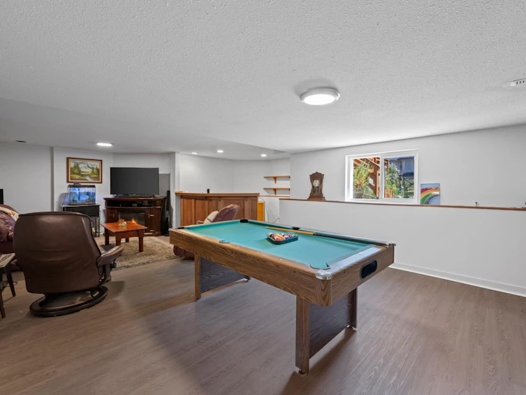 16614 Cherryhill Crescent, Surrey, BC, V2W 0A8 - 30