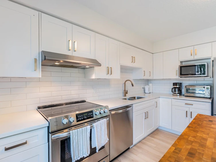 201-3150 Gladwin Road, Abbotsford, BC, V2T 5S9 - 9
