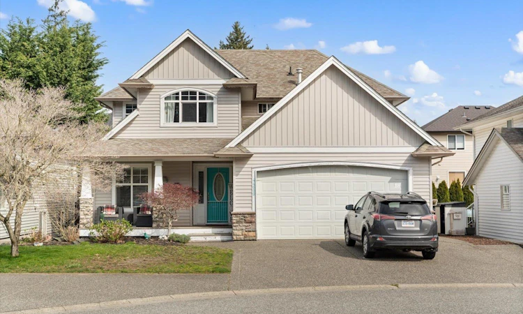 44699 Riverwood Crescent