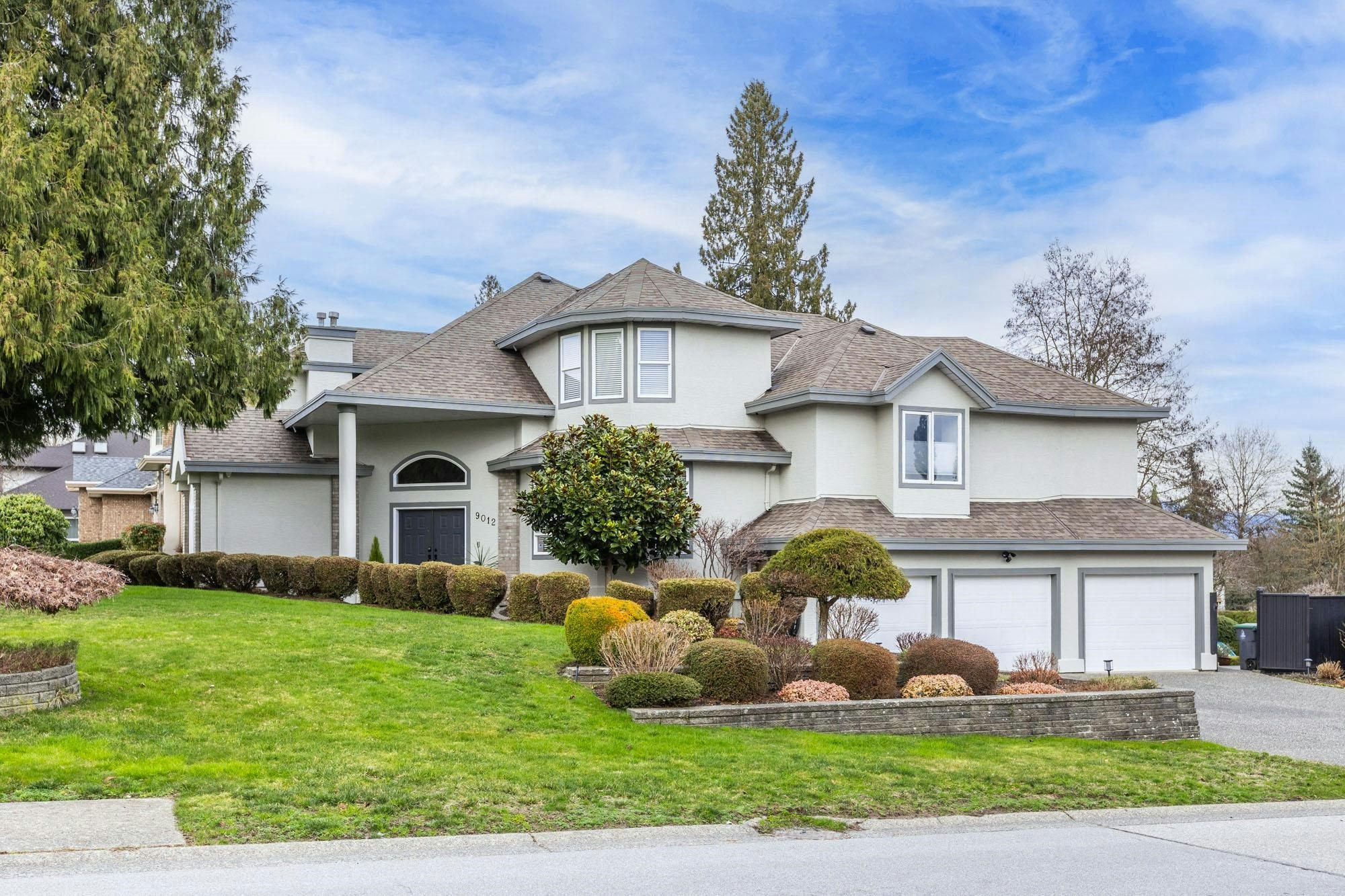 9012 162a Street, Surrey, BC, V4N 3L6