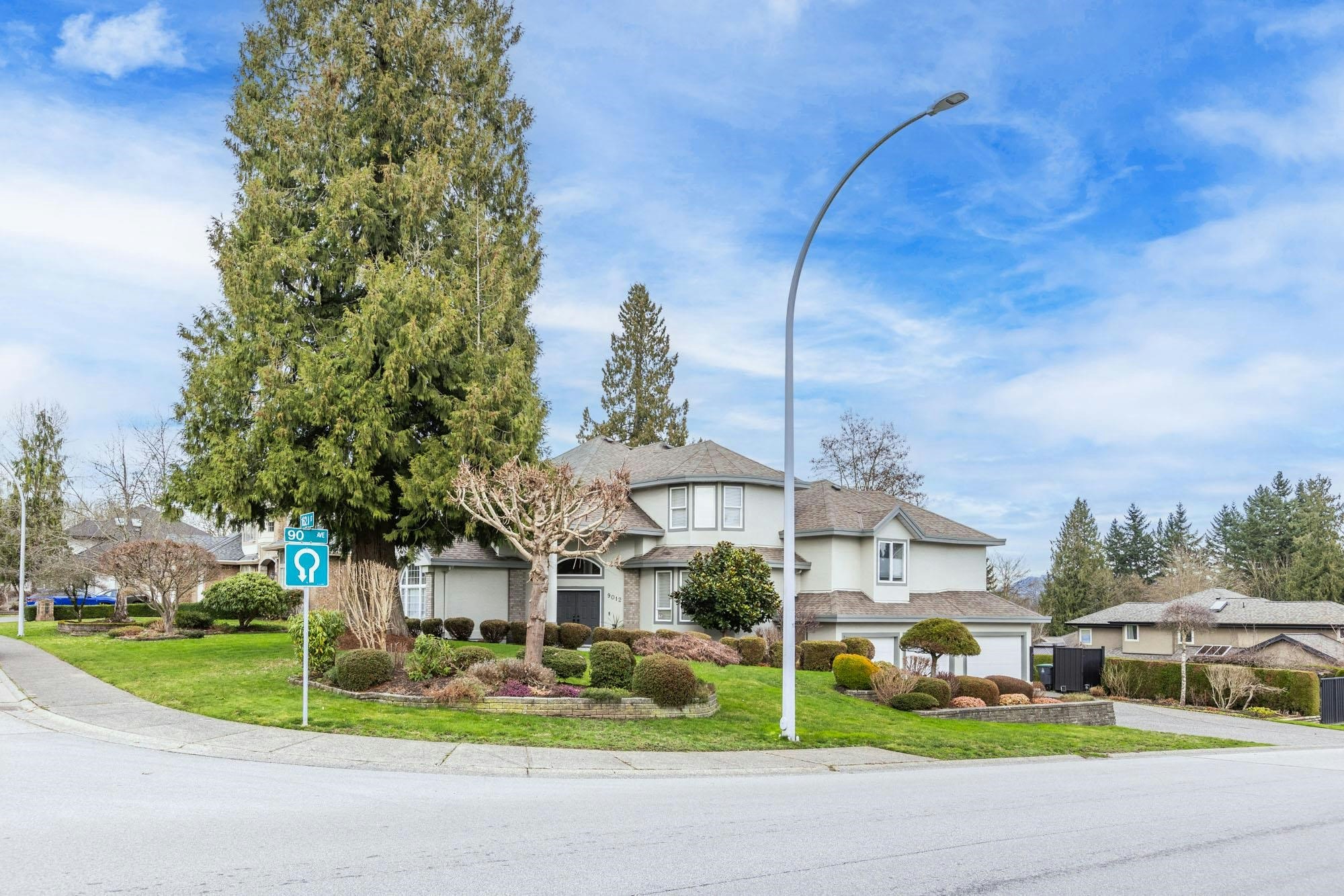 9012 162a Street - 3
