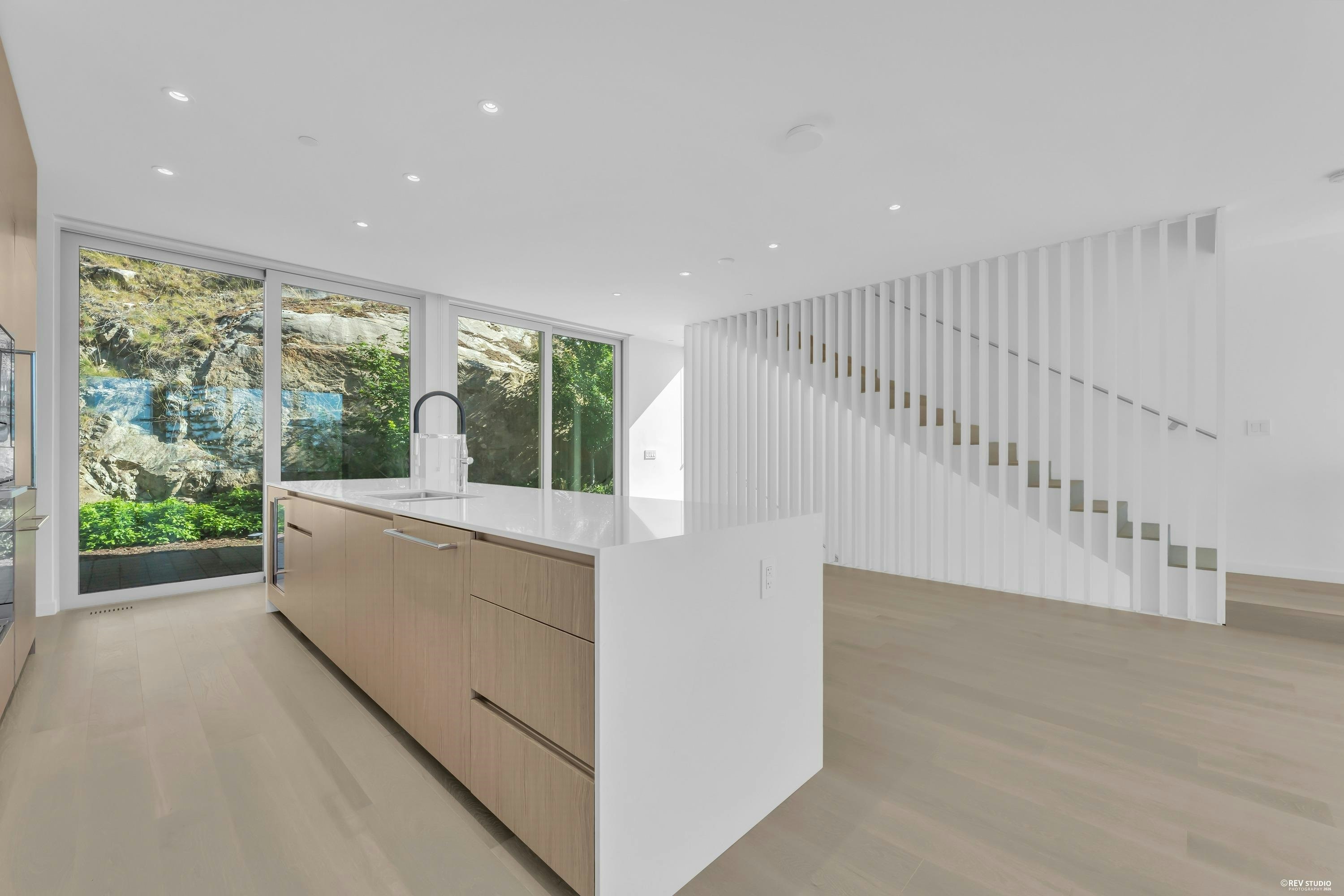 3317 Chippendale Road, West Vancouver, BC, V7S 0B7 - 6