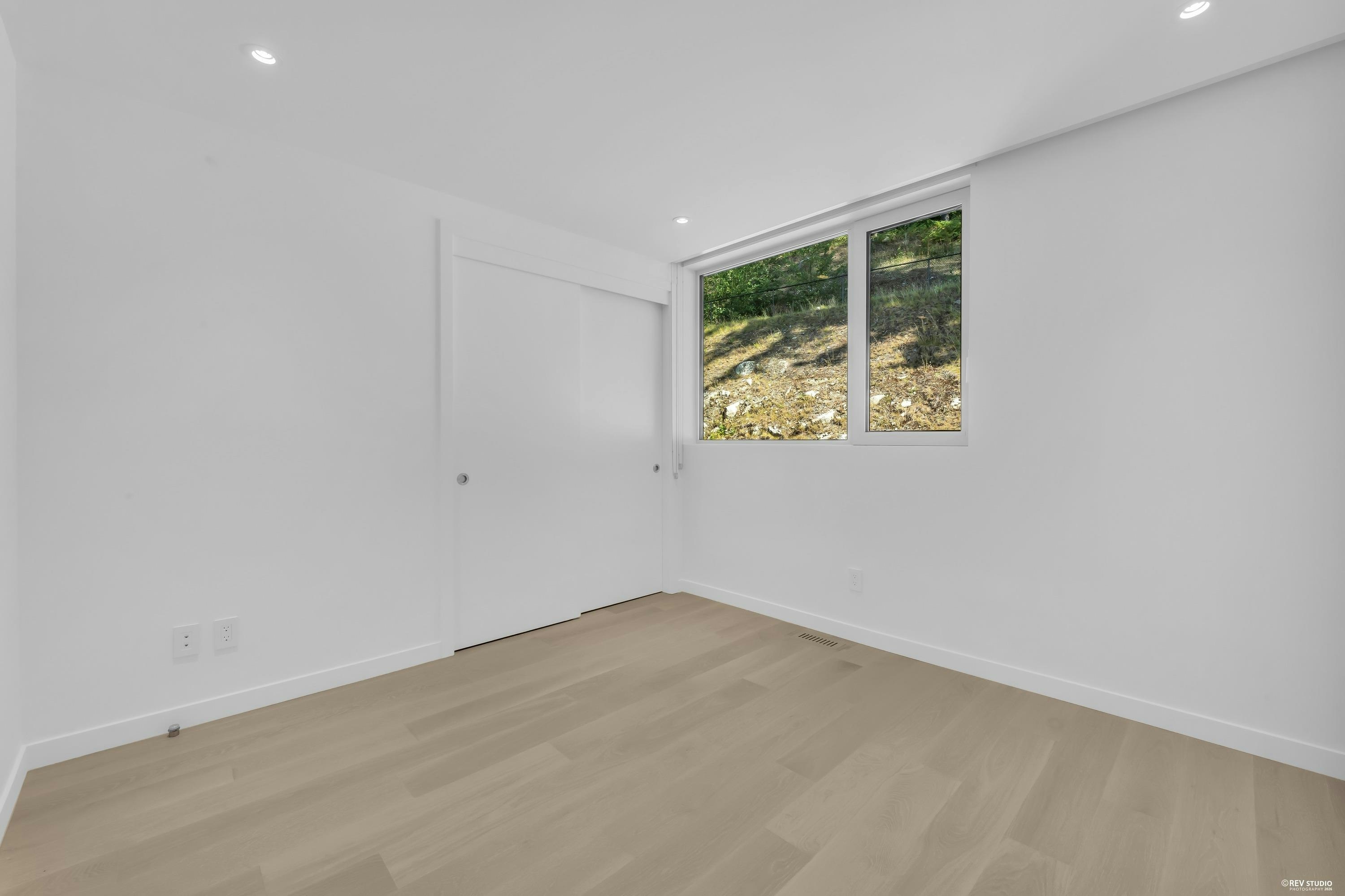 3317 Chippendale Road, West Vancouver, BC, V7S 0B7 - 16