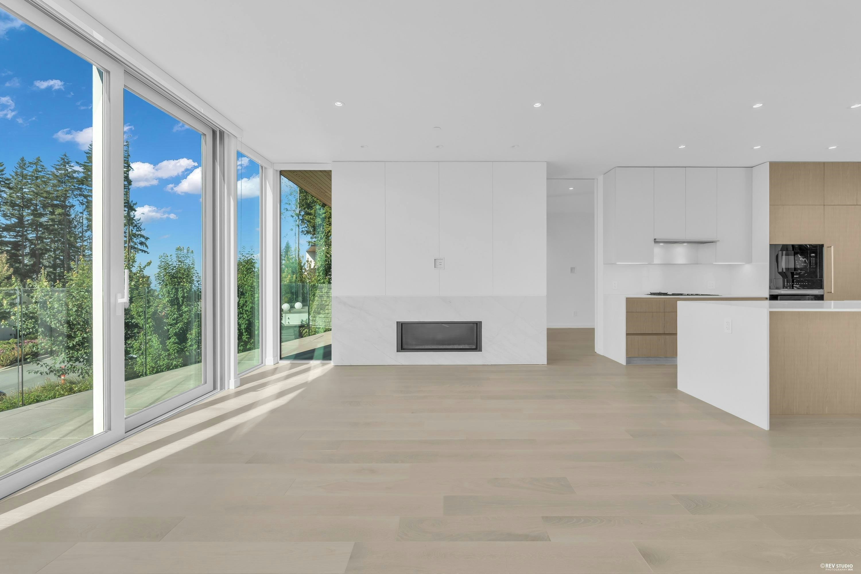 3317 Chippendale Road, West Vancouver, BC, V7S 0B7 - 10