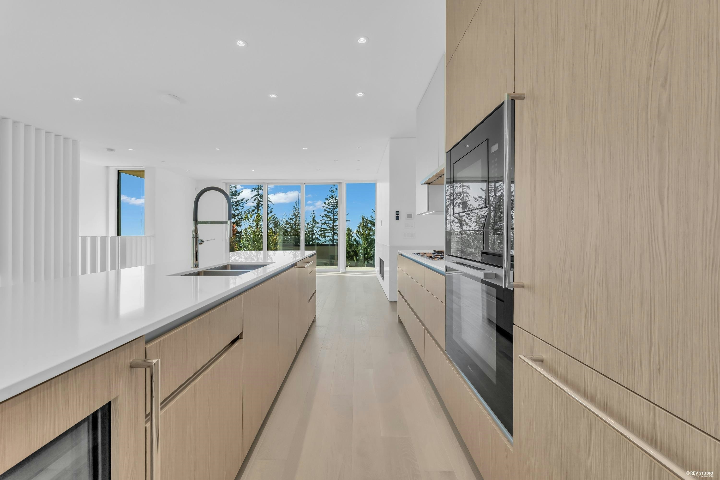 3317 Chippendale Road, West Vancouver, BC, V7S 0B7 - 4