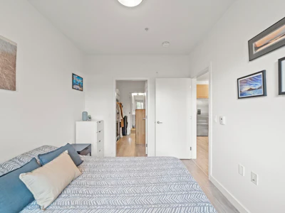 214-1621 Hamilton Avenue - 3