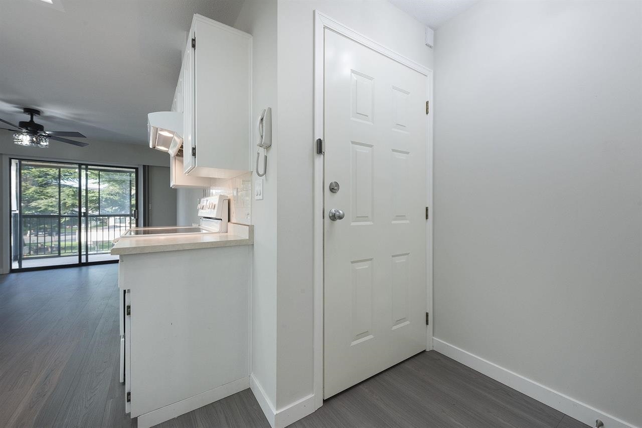 73-32718 Garibaldi Drive, Abbotsford, BC, V2T 5T6 - 6