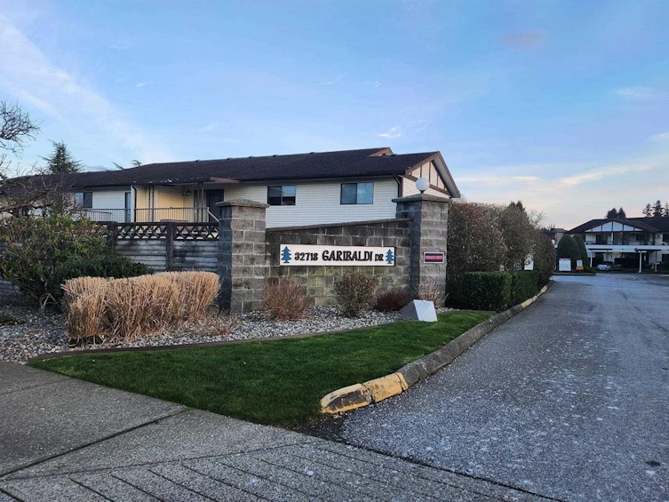 73-32718 Garibaldi Drive, Abbotsford, BC, V2T 5T6