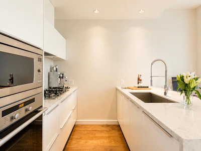 406-1633 Ontario Street - 5