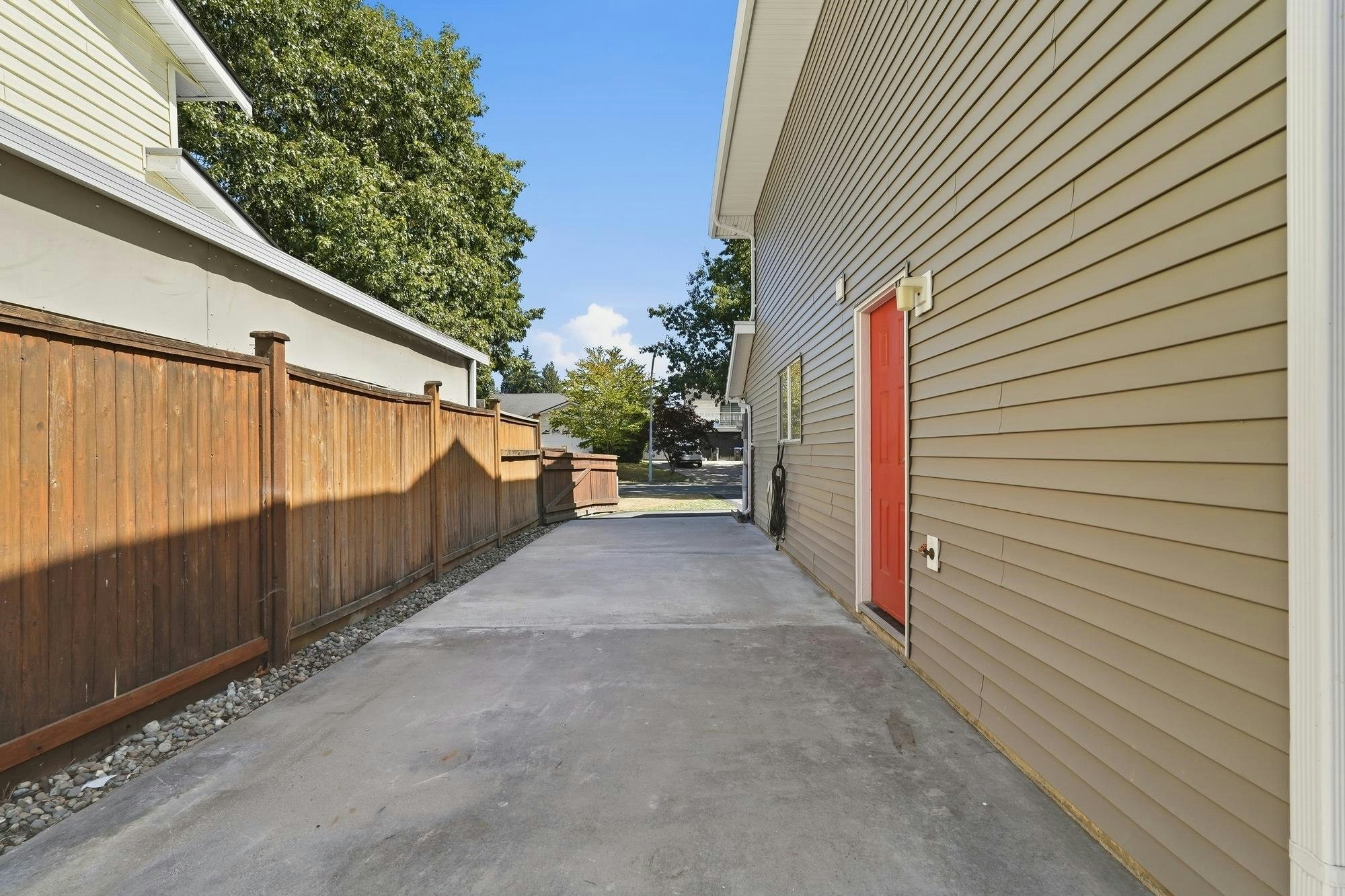 5873 169 Street, Surrey, BC, V3S 7A1 - 36
