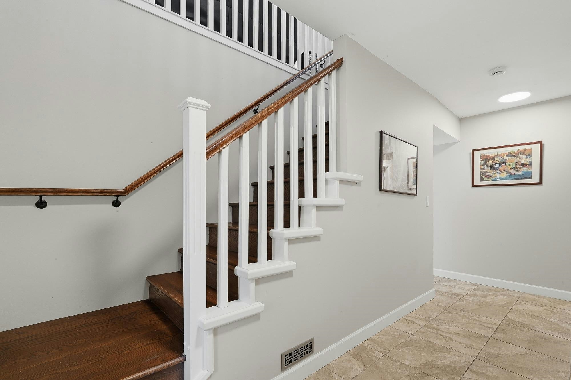 5873 169 Street, Surrey, BC, V3S 7A1 - 9