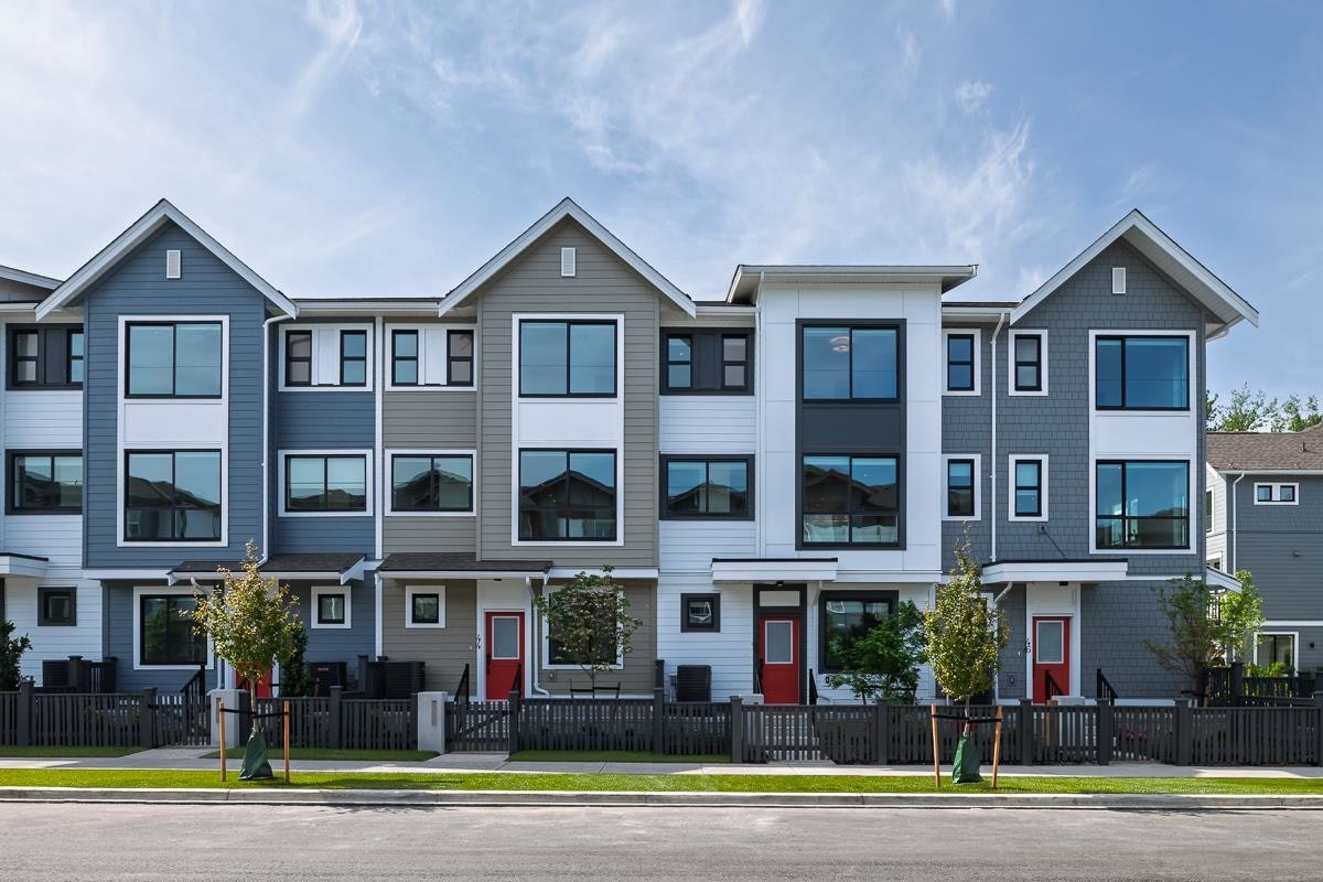 48-7574 207 Street, Langley, BC, V2Y 2A5
