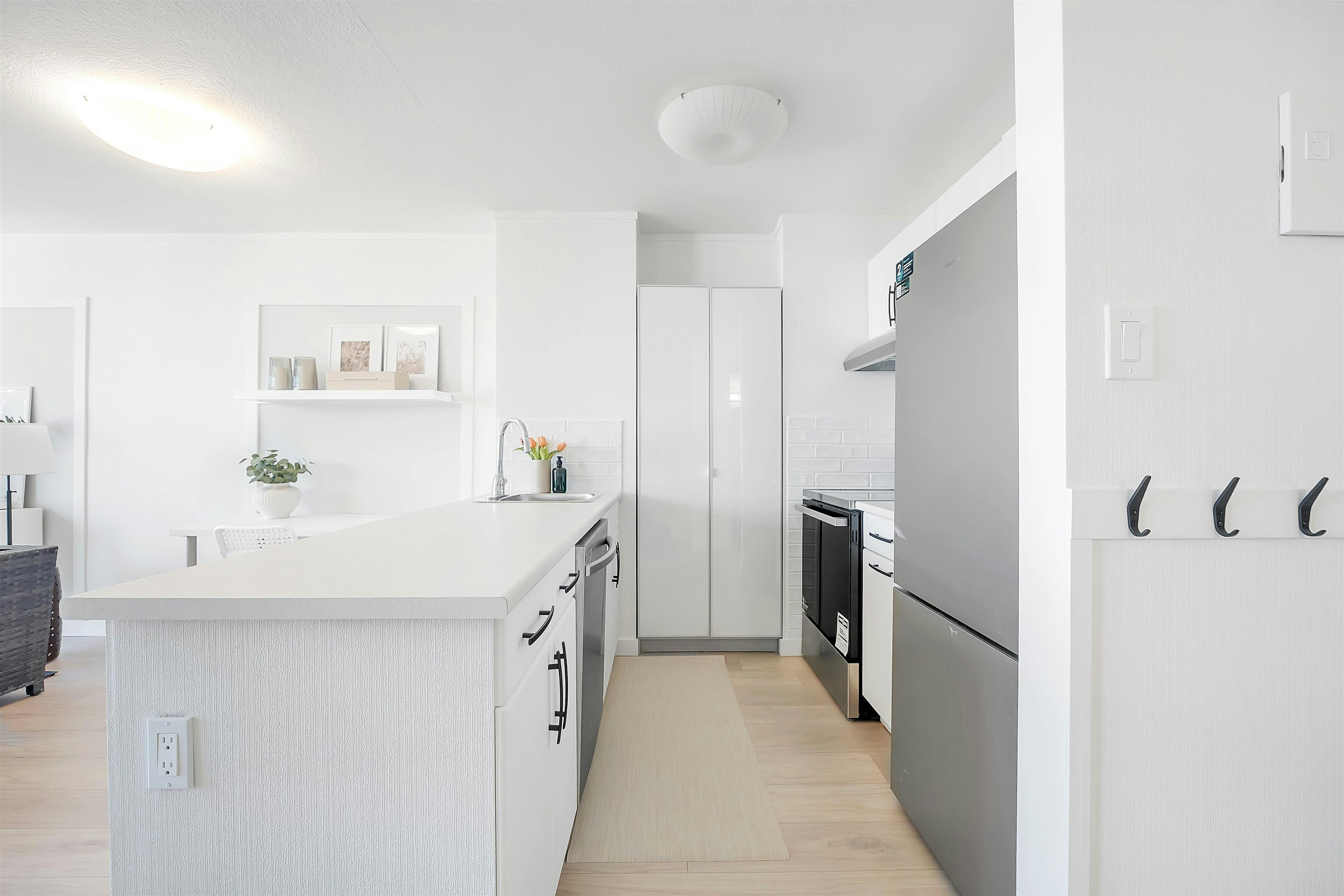 611-1330 Burrard Street - 4