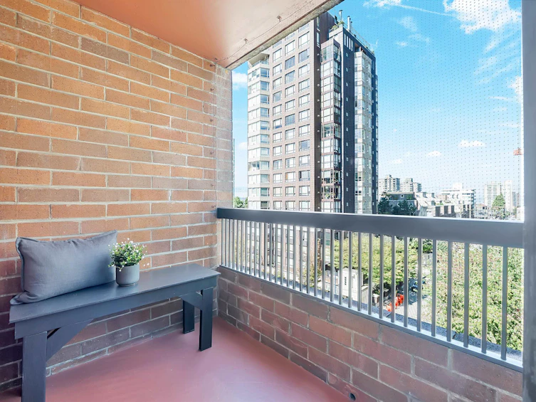 611-1330 Burrard Street, Vancouver, BC, V6Z 2B8 - 10